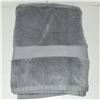 Image 5 : Lot of 2 Heating Pads & 1 Bath Towel
