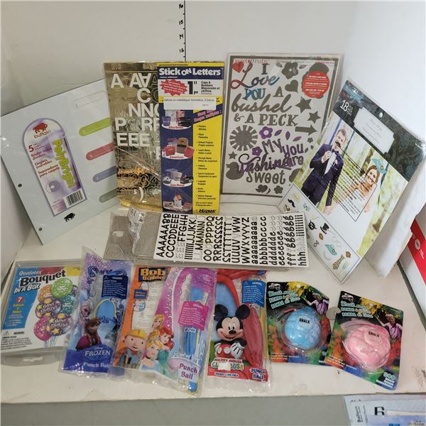 Lot of 10 Holiday Balloons Decorations - On Choice