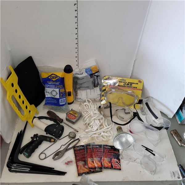 Mixed Home Hardware Accessory Lot  - Lot of Photos to Look At!