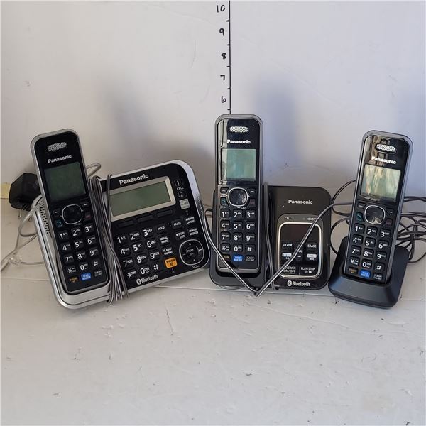 Set of 2 Panasonic Cordless Telephones - Landlines are coming back into style!!! Yes they are!