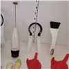 Image 4 : Estate Kitchen Lot w/ Working Milk Frother