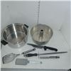 Image 3 : Estate Kitchen Lot, incl Knife Sharpener, Baking Pans and Stovetop Popcorn Popper