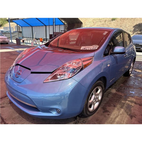 2012 NISSAN LEAF