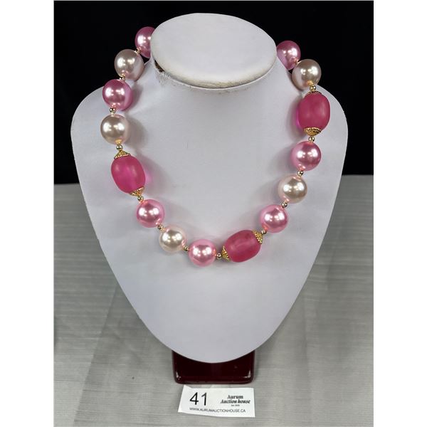 Fabulous! Huge Vintage Hot Pink Lucite Bead Necklace Runway Fashion! Quality