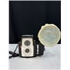 Image 8 : Lot of 3 Old Collectable Cameras Brownie, Kodak, etc.