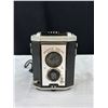 Image 2 : Vintage Brownie Reflex Camera + Bakelite Viewmaster