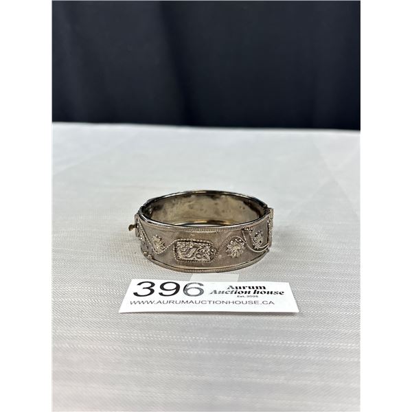 Vintage Hinged Silver Bangle