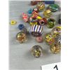 Image 2 : Bag of Misc Art Glass Beads Including Chevron Beads