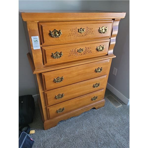 Chest of drawers C