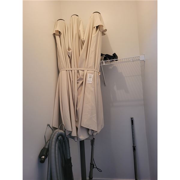 Triple Patio UMBRELLA c