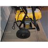 Image 6 : DeWalt Power Washer B