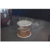 Image 2 : 39 1/2" ROUND GLASS TOP TABLE W/RATTAN BASE
