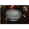Image 2 : HAND PAINTED CHINESE COVERED BOWL, CHINOISERIES MOTIF DEPICTING WARRIOR, DRAGONS & WAVES (11" X 7")