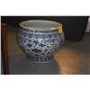 Image 4 : LARGE BLUE & WHITE PORCELAIN GARDEN JAR, DRAGON MOTIF (24" X 22")