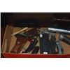 Image 3 : COLLECTION OF KNIVES & VINTAGE FLASHLIGHTS