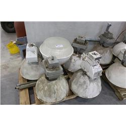 PALLET OF WAREHOUSE LIGHTS