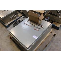 PALLET OF MEDIUM SIZE PANELS