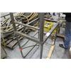Image 1 : RACK