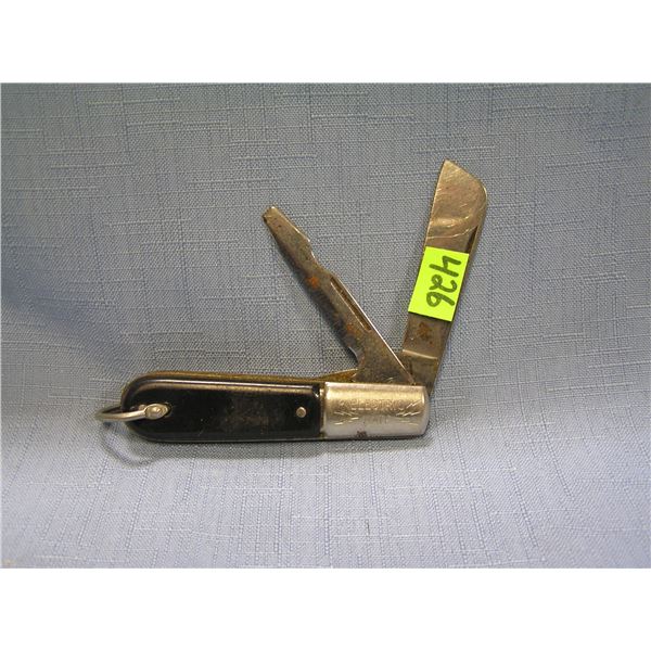 Vintage two bladed electric mate pocket knife