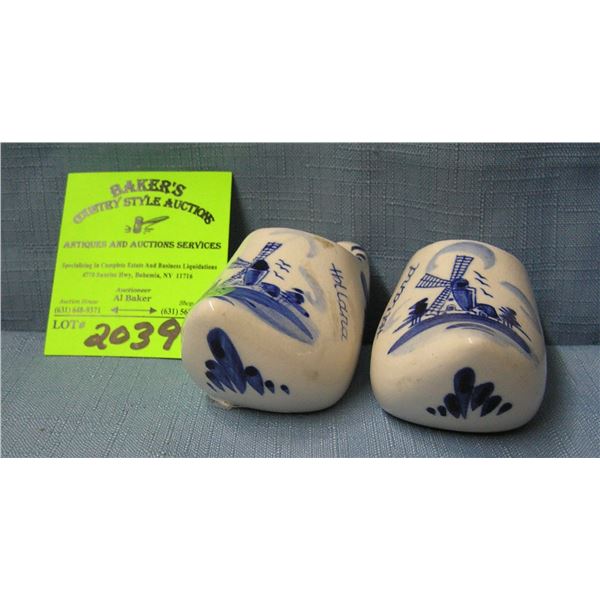 Pair of vintage Delftware Dutch shoes