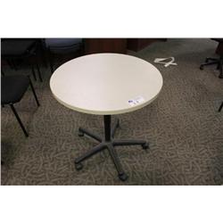 Mobile Pnematic Round Table