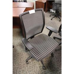 Black Meshback Midback Task Chair