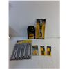 Image 2 : 5 Pcs Nut Wrench, Titan Drill Bit Set, Paint Brush, (2) Spring Clamps, (2) Titan Magnetic Bits