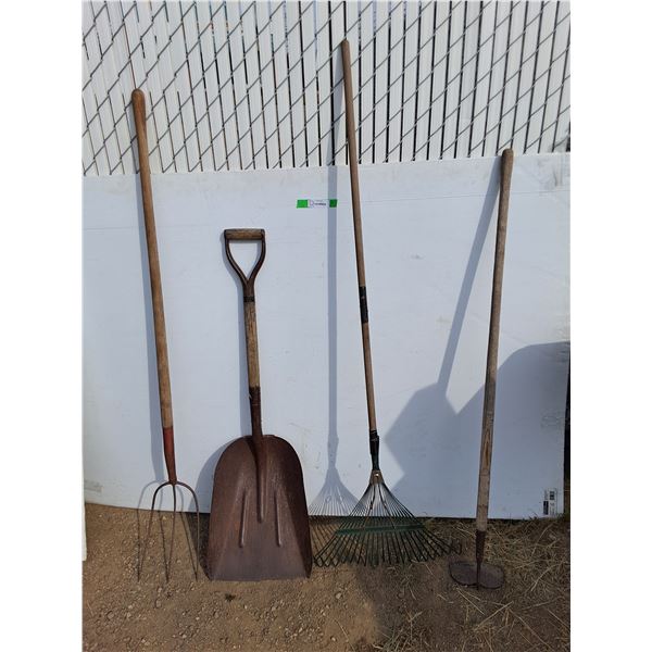 **(4) Gardening Tools Up to 62.5", Cannot Ship