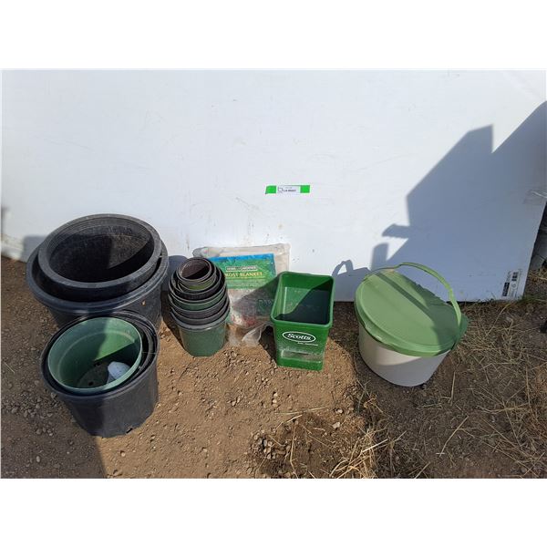 **Miscellaneous Plastic Planting Pots, Frost Blanket, Fertilizer Spreader, Cannot Ship
