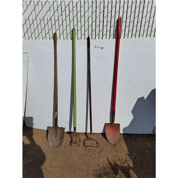 **(4) Gardening Tools Up to 57.5", Cannot Ship