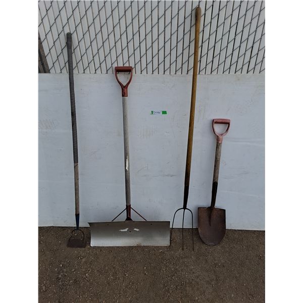 **Pitch Fork, Shovels, Hoe - Cannot Ship