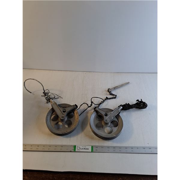Aluminum Clothesline Pulley (2)
