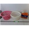 Image 1 : Gojo Hand Cleaner- Appears Full & (2) Laundry Baskets 12" x 7", Cannot Ship
