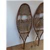 Image 2 : * A Pair of Snow Shoes 42" x 12", Cannot Ship