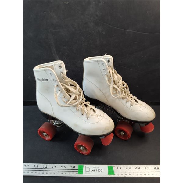 Vintage Dominion Roller Skates - Size 9