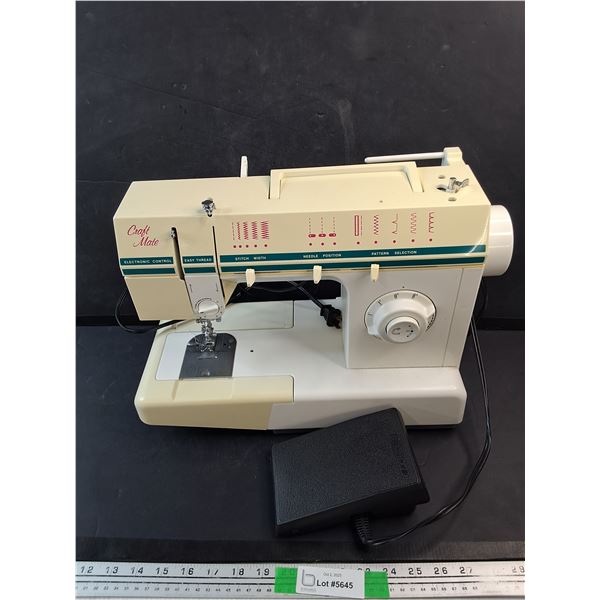 Craft Mate Electric Sewing Machine - Powers On, As Is - Pick Up Preferred