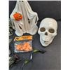 Image 4 : Various Halloween Decorations and Toys