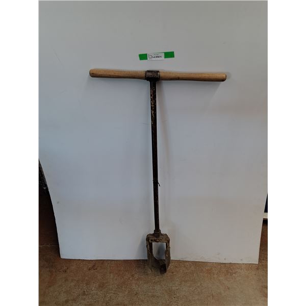 ** Post Hole Auger 46" - PICK UP ONLY