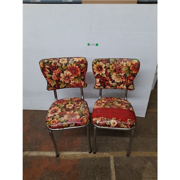 *(2) Retro Floral Patterned Dining Room Chairs, Cannot Ship