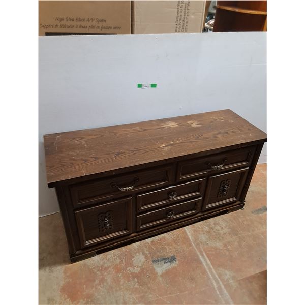 *Huppe Dresser Style Ceder Trunk, w/ Key, Cannot Ship