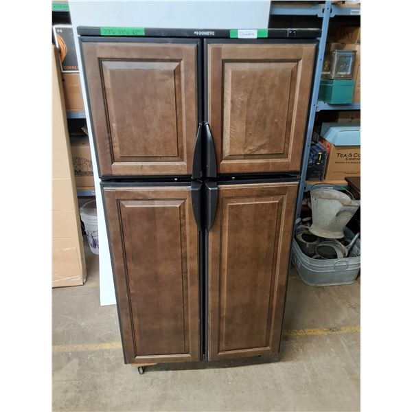 *Travel Trailer/ RV Refrigerator, Cannot Ship