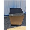 Image 3 : ~2 Drawered File Cabinet, 18" x 17" x 25", Cannot Ship