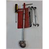 Image 3 : Hex Key Set,Tape Measure,(5) Assorted Wrenches,Basin Wrench,Screwdriver