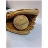 Image 2 : Rawlings Left-Handed Baseball Glove w/Baseball