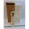 Image 1 : Willowtree Hearth & Home Figurine  - 15" Tall