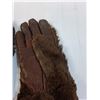 Image 2 : Ladies Fur & Leather Winter Gloves - Size Sm