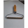 Image 2 : (20) Manual Lint And Pet Hair Remover