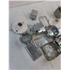 Image 2 : Assorted Electrical Outlet Boxes/Plates/Sockets