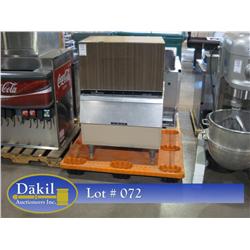 MANITOWOC ED0403W  ICE MAKER W/BIN;