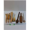 Image 1 : (7) Wooden Kitchen Utensils Lot